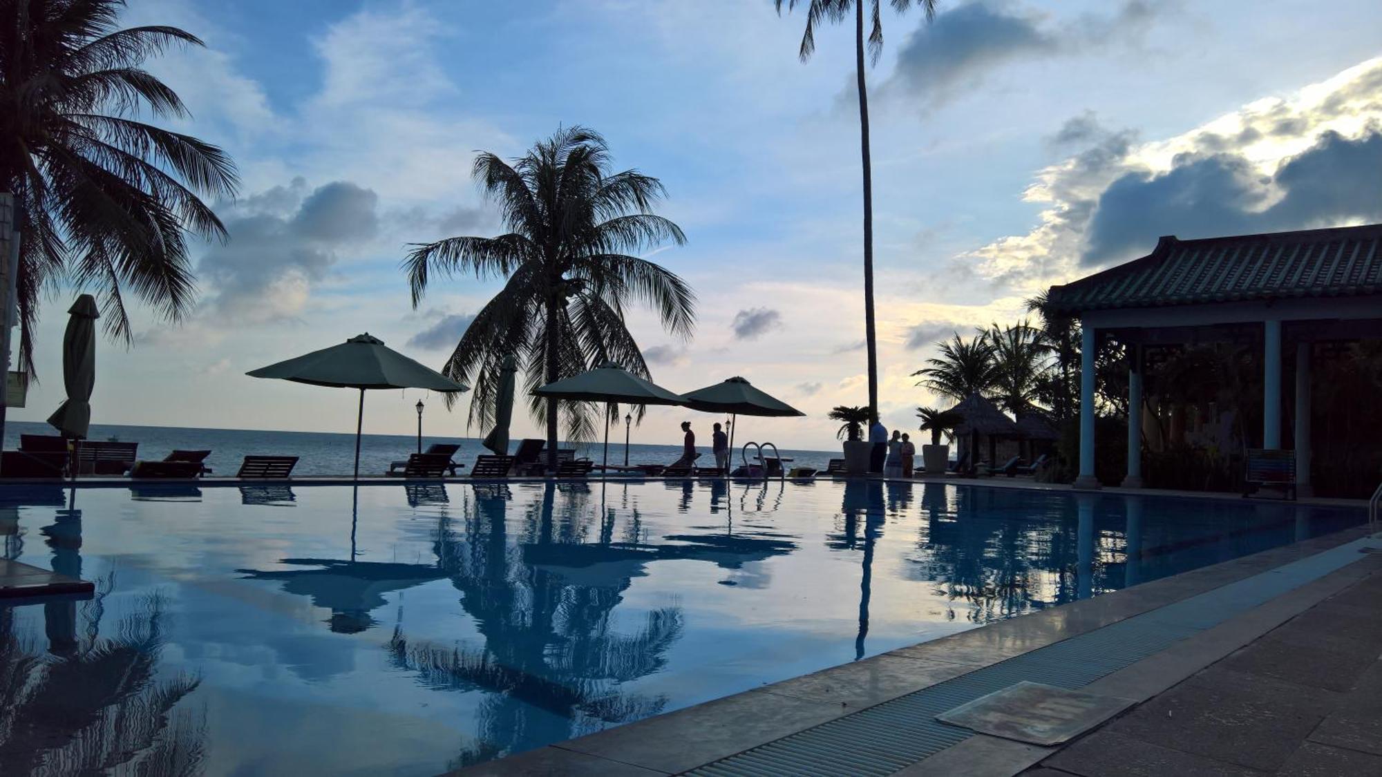 Dynasty Mui Ne Beach Resort ฟานเที้ยต ภายนอก รูปภาพ