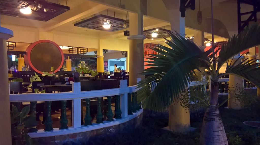 Dynasty Mui Ne Beach Resort ฟานเที้ยต ภายนอก รูปภาพ