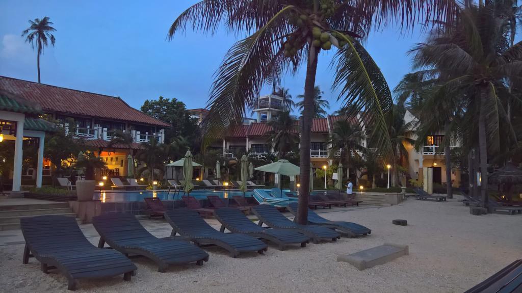 Dynasty Mui Ne Beach Resort ฟานเที้ยต ภายนอก รูปภาพ