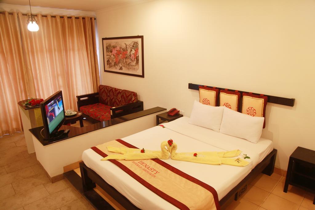 Dynasty Mui Ne Beach Resort ฟานเที้ยต ภายนอก รูปภาพ