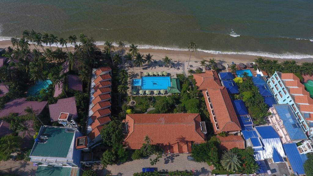 Dynasty Mui Ne Beach Resort ฟานเที้ยต ภายนอก รูปภาพ