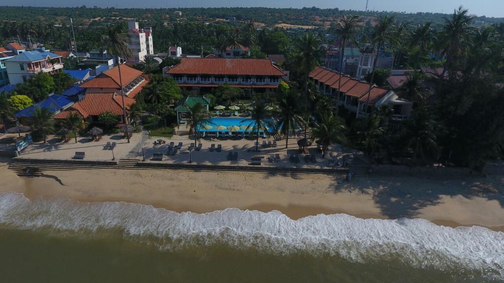 Dynasty Mui Ne Beach Resort ฟานเที้ยต ภายนอก รูปภาพ